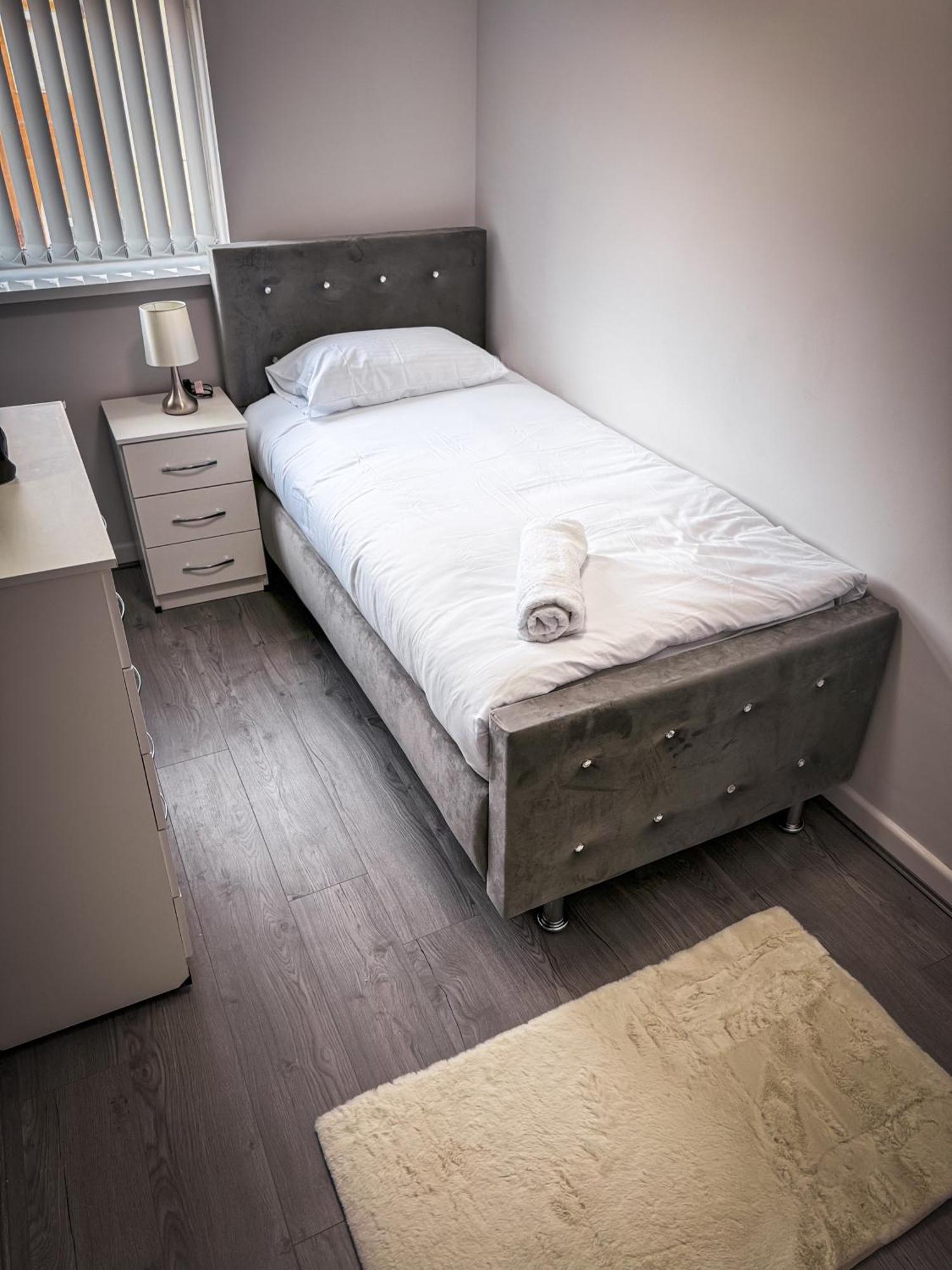 Blue Moon Apartment Бирмингам Екстериор снимка
