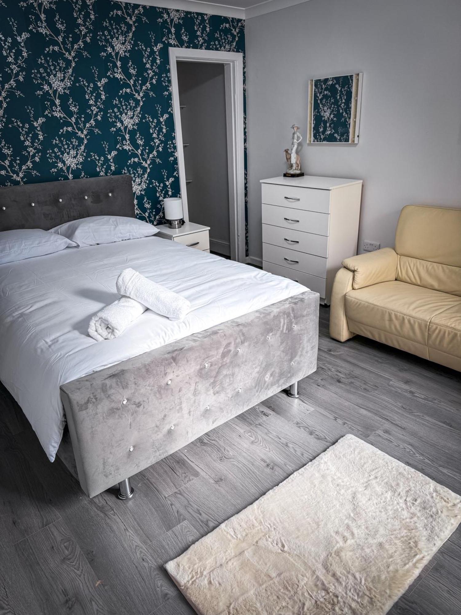 Blue Moon Apartment Бирмингам Екстериор снимка