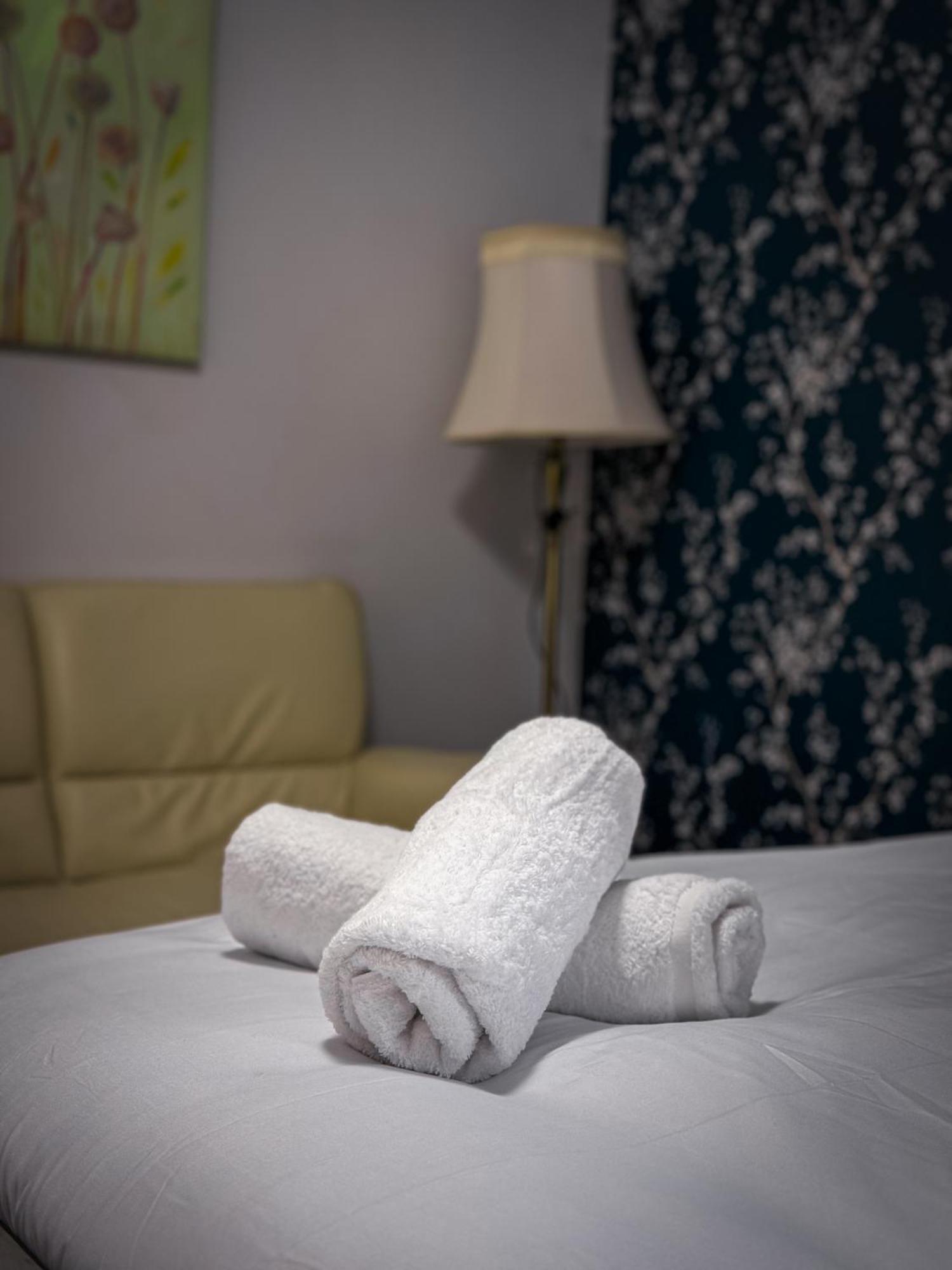 Blue Moon Apartment Бирмингам Екстериор снимка