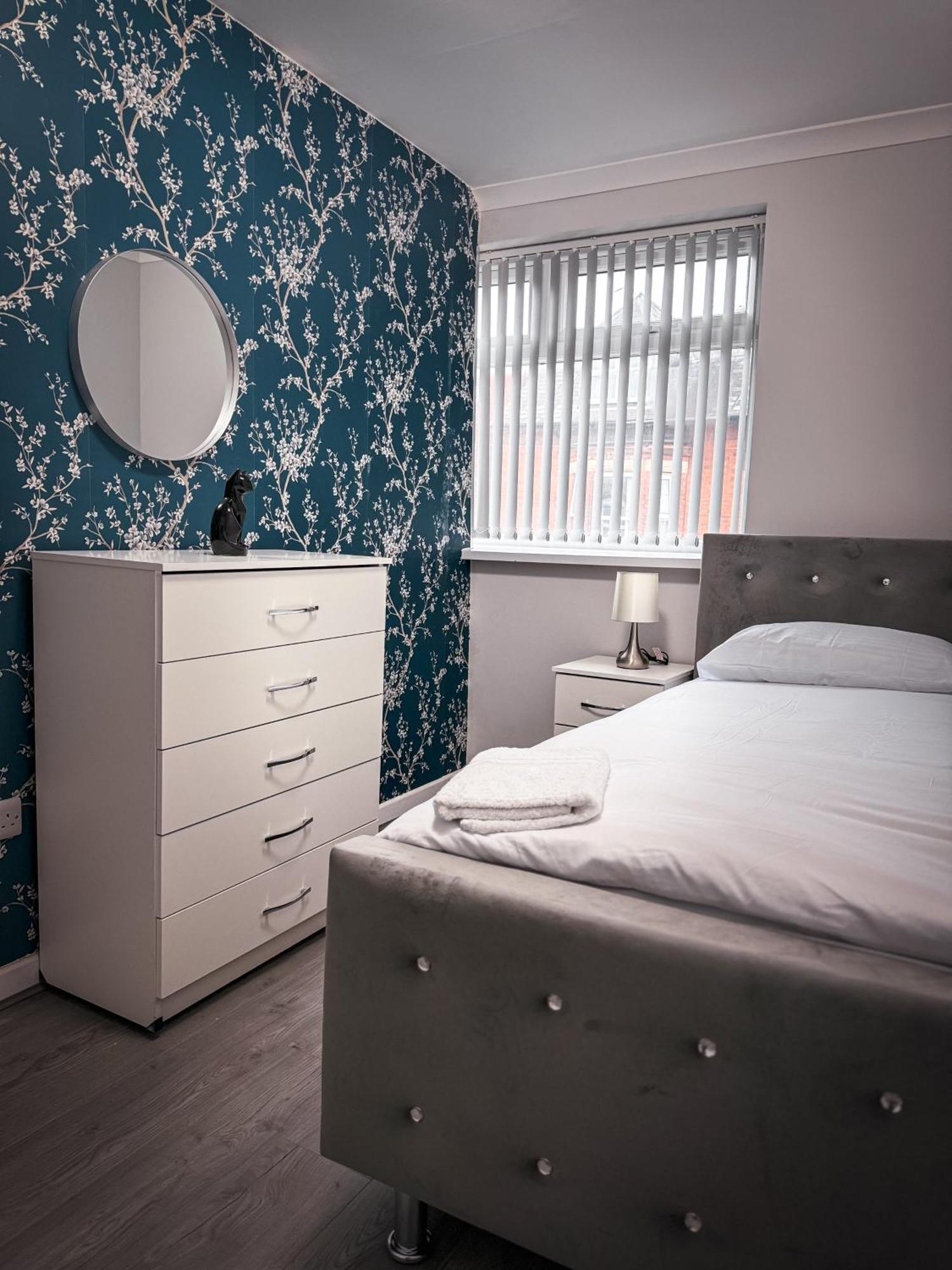 Blue Moon Apartment Бирмингам Екстериор снимка
