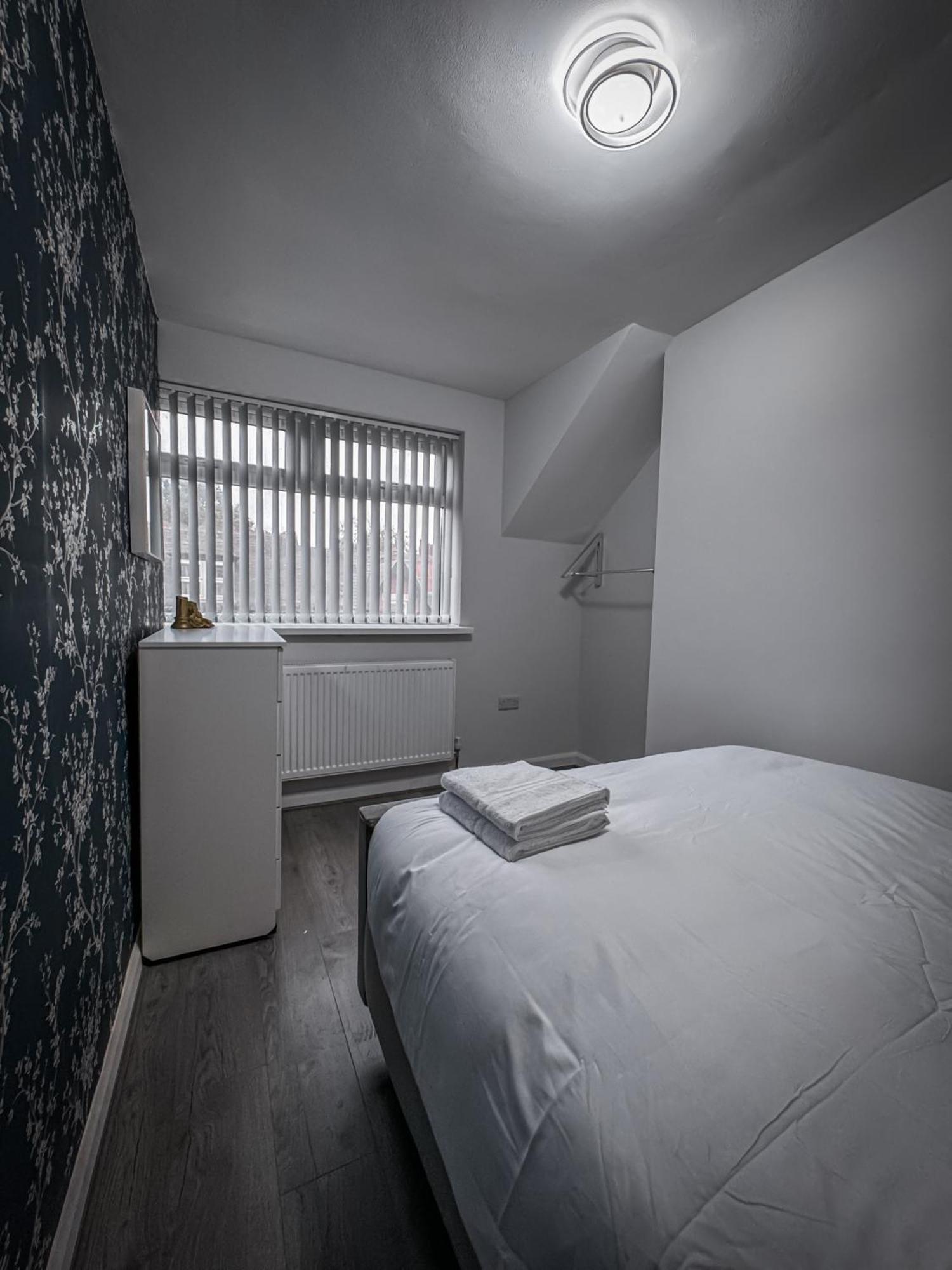 Blue Moon Apartment Бирмингам Екстериор снимка