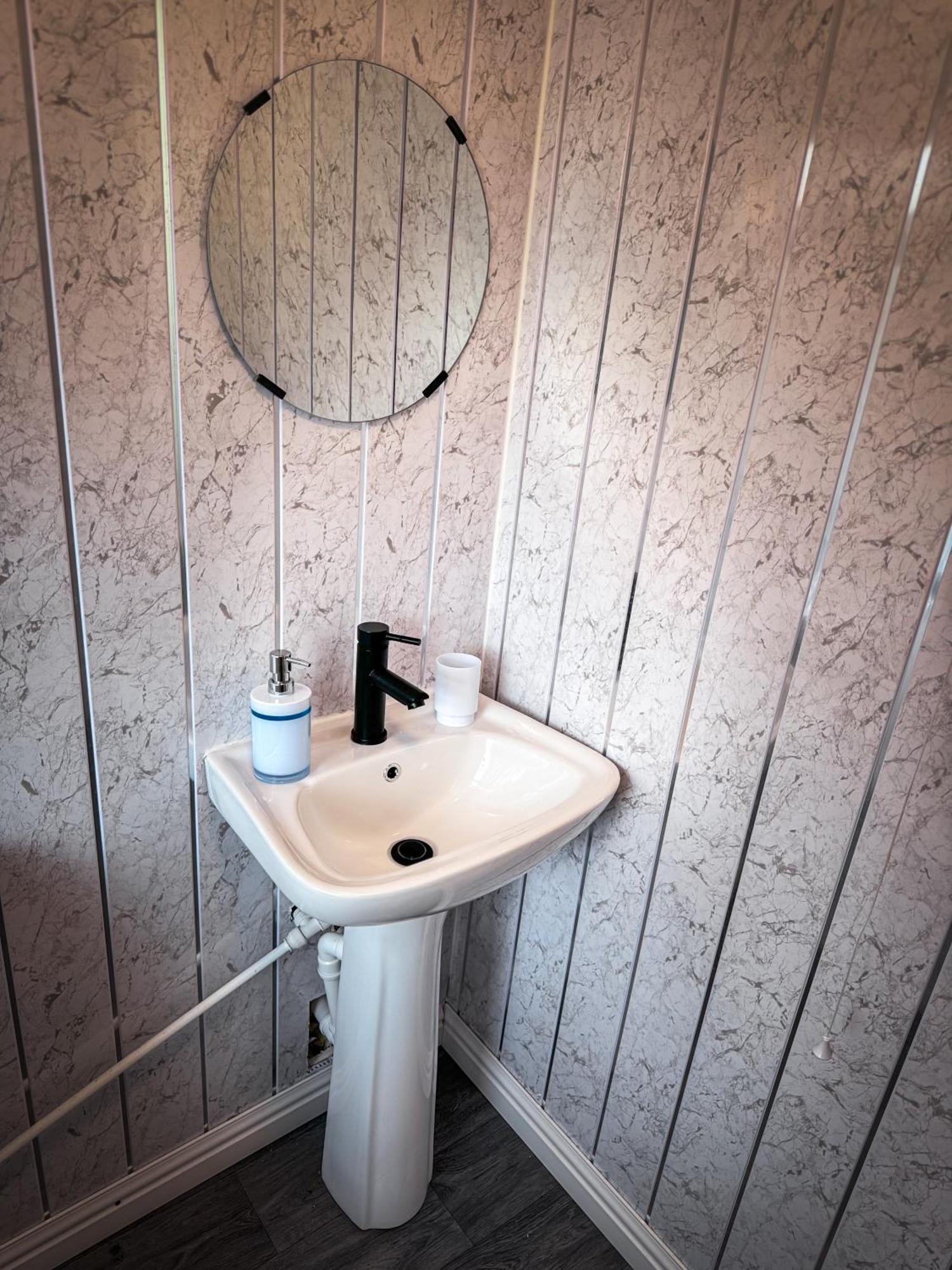 Blue Moon Apartment Бирмингам Екстериор снимка